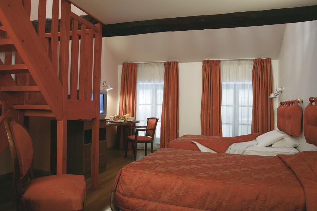 Le Saint Michel Hotel Sedan Luaran gambar