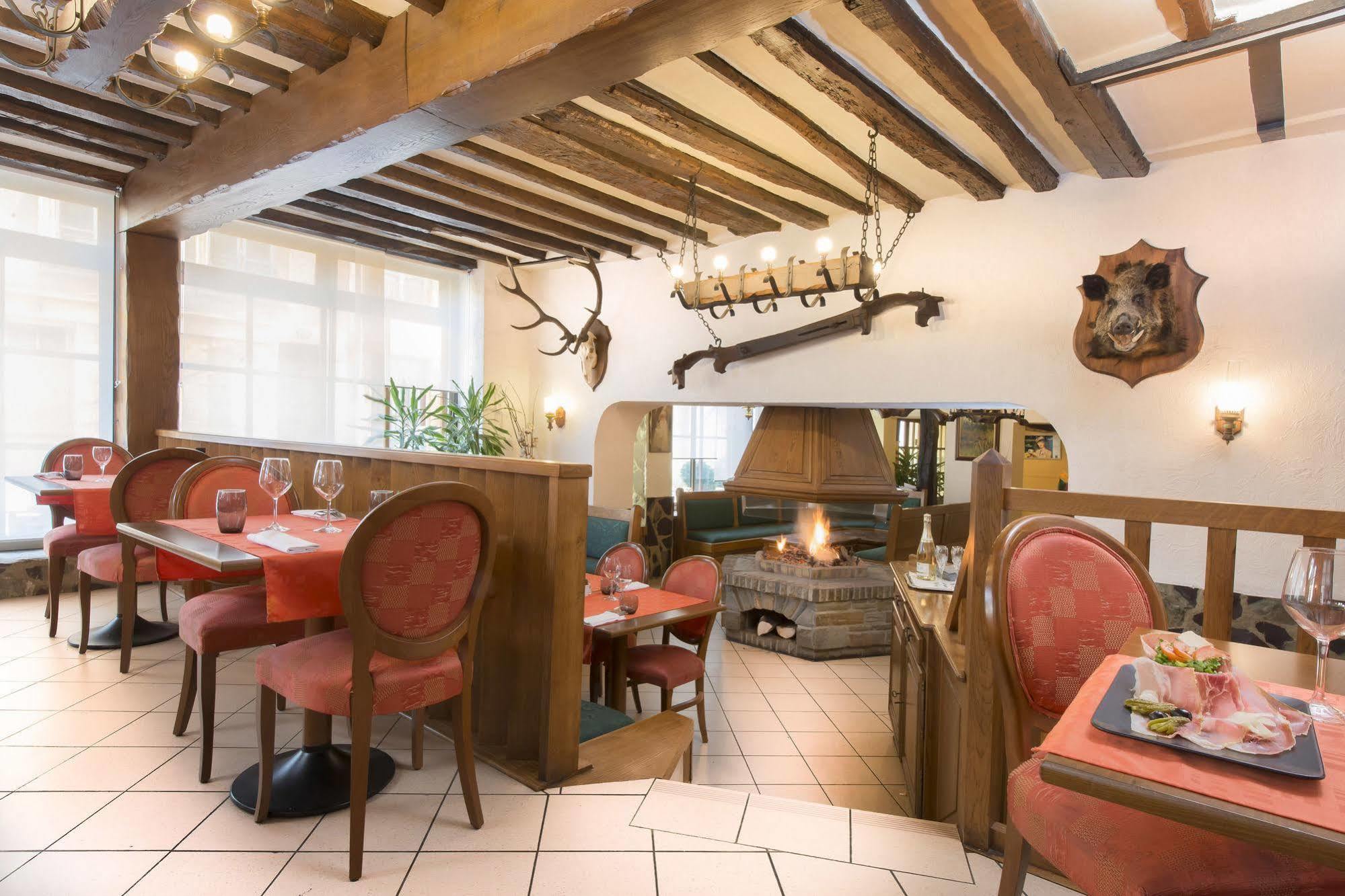 Le Saint Michel Hotel Sedan Luaran gambar